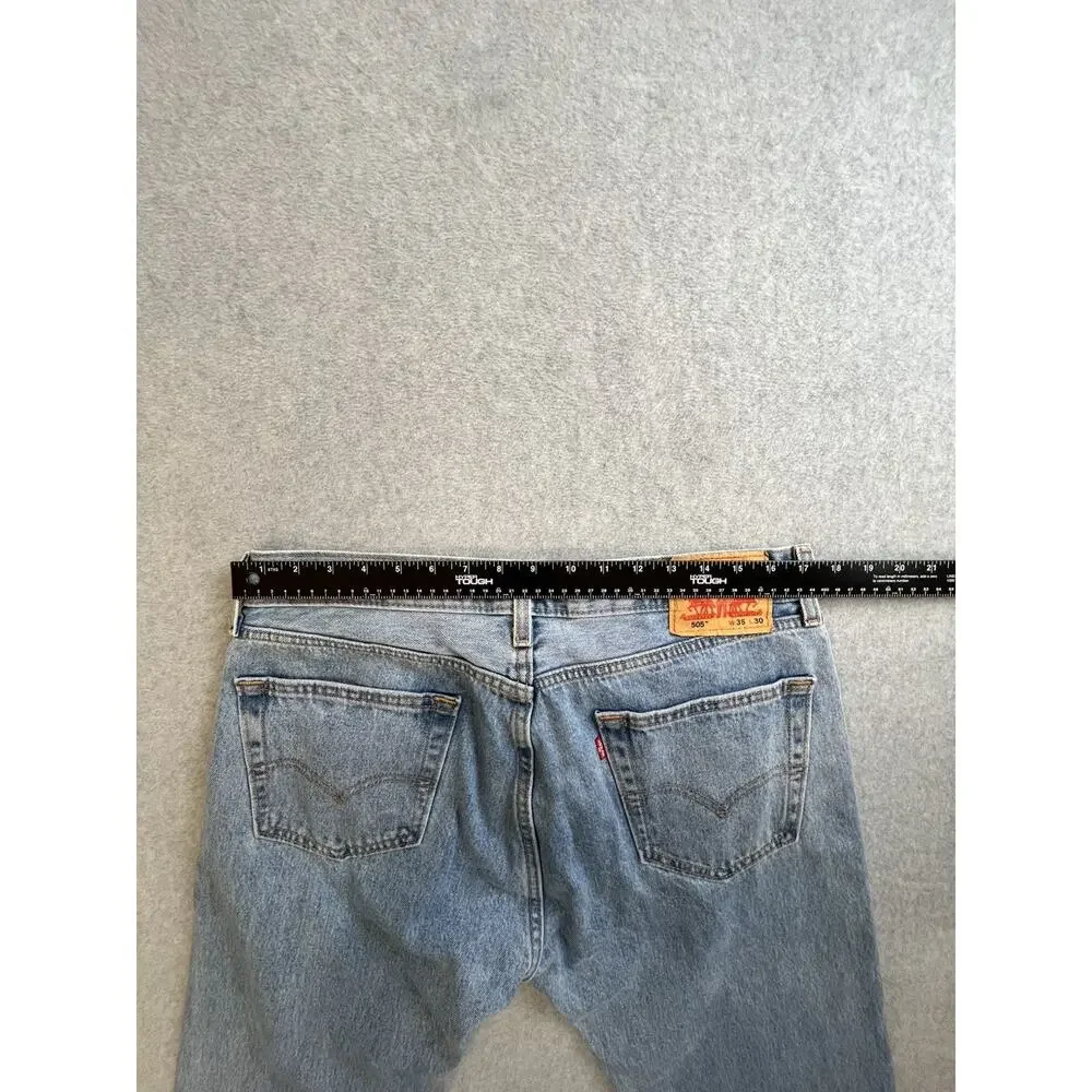 Levi's 505 Men's Light Wash Blue Denim Straight Jeans Size 35 x 30 Regular Fit